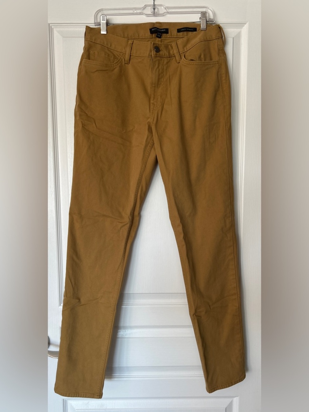 Banana Republic Men’s Traveler Pant